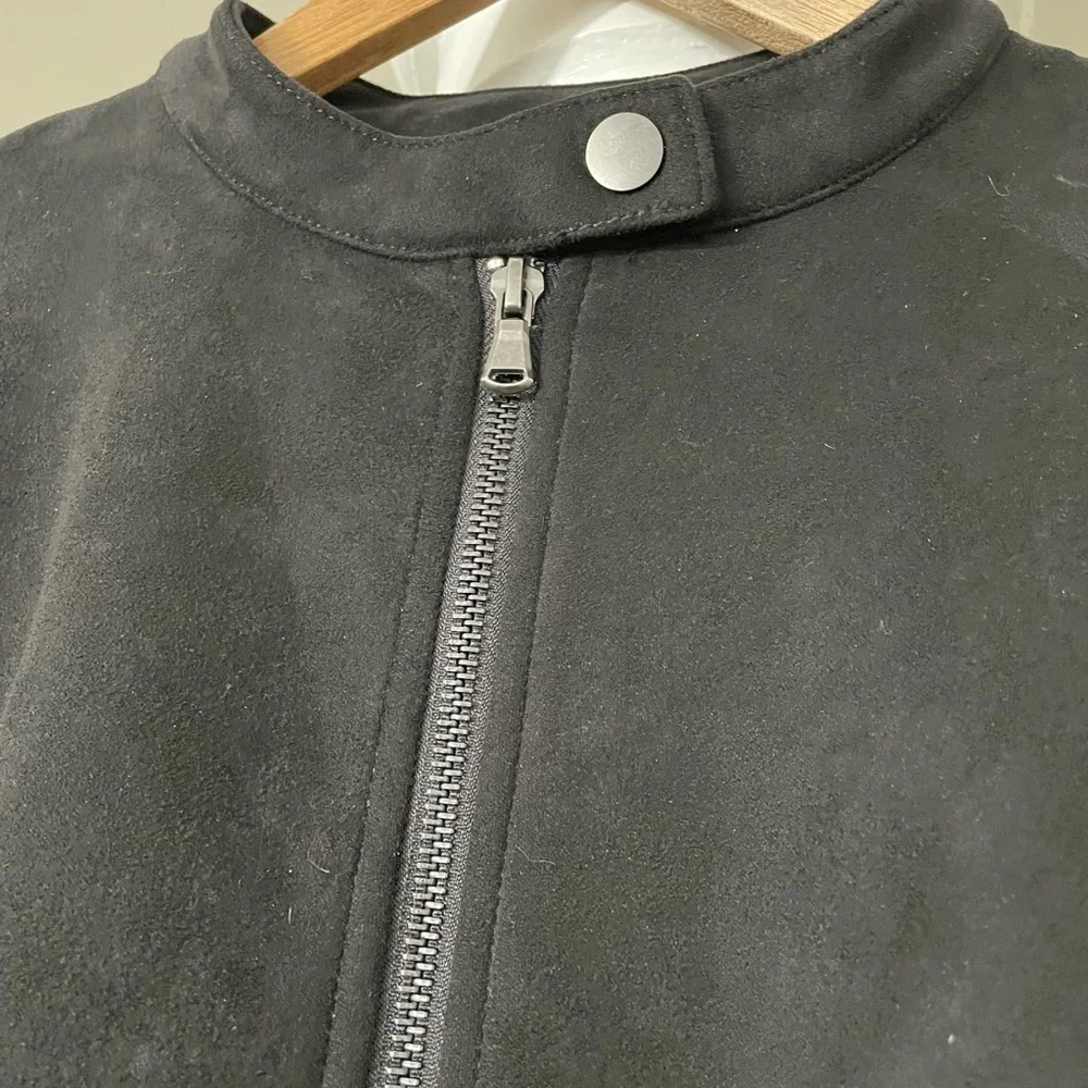 Coffee Shop NY women’s size medium Foux Suede Jacket with stretch.black, zipper